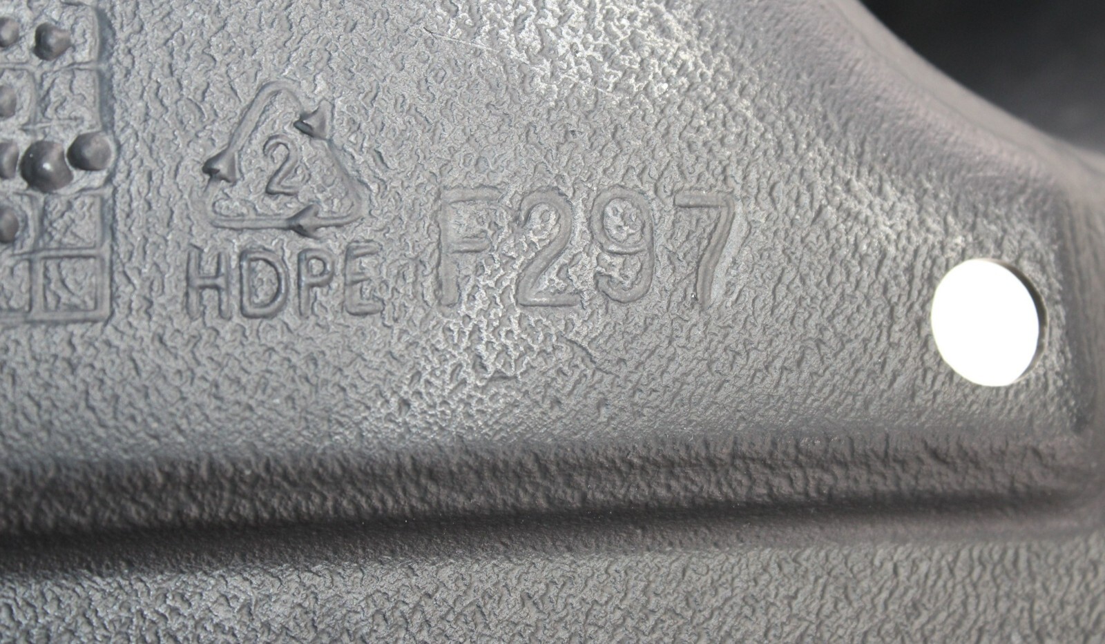 2017 - 2020 MASERATI LEVANTE REAR UNDER BODY SPLASH GUARD SHIELD COVER OEM