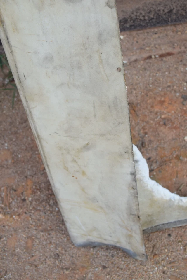 1956 Studebaker 金鹰挡泥板鳍覆盖帽玻璃纤维右手 — 第 3/4 张图片