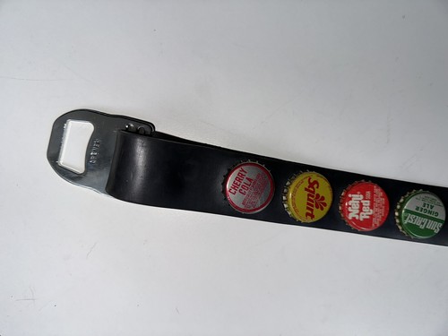 Vintage Little Earth Bottle Cap Unique Seat Belt Accessory Y2K - Picture 6 of 11