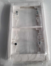 LEGRAND 85001 - 1 Plaque 2 postes pose VERTICALE - SAGANE OPALIS BLANC