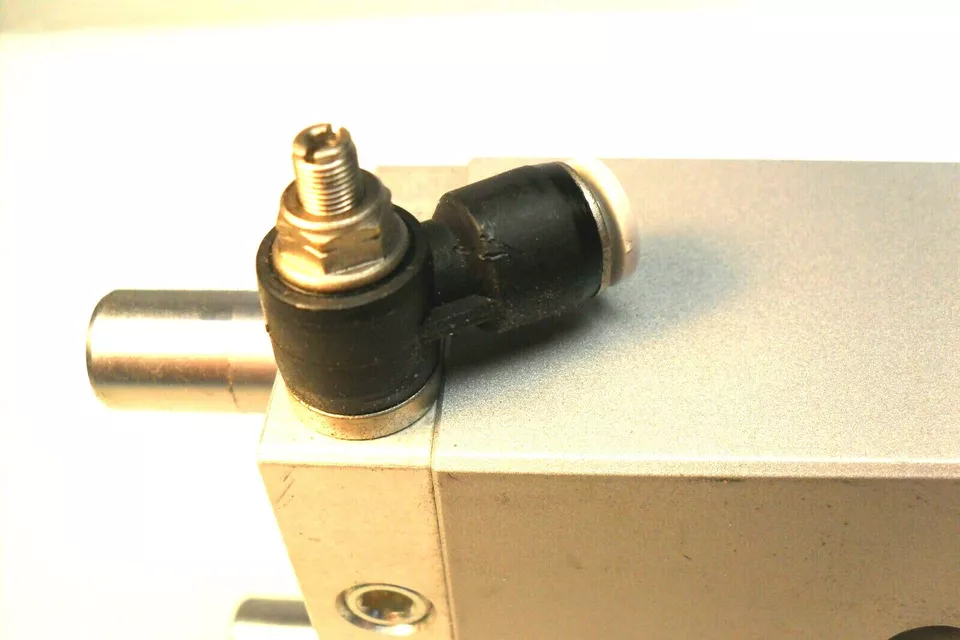 Festo DFM-25-100-B-PPV-A-KF - диаметр отверстия 532317 25 мм, ход 100 мм ПРОДАВЕЦ ИЗ США - Изображение 3 из 4