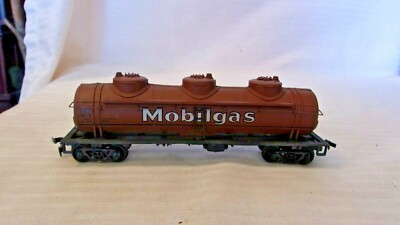 #ad HO Scale AHM Triple Dome Tank Car Mobil Gas Brown #1442 Built $20.00