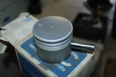Evinrude Johnson OMC 387285 Piston New Old Stock