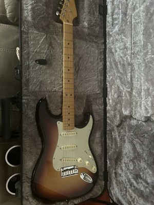 Fender American Ultra Stratocaster 2021 Ultraburst Electric Guitar with /Hard