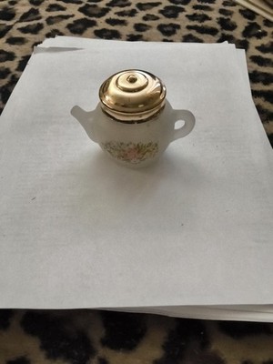 Vtg Avon Teatime Tea Pot, Roses Roses Powder Sachet, 1.25 Oz. 1970's Near Full