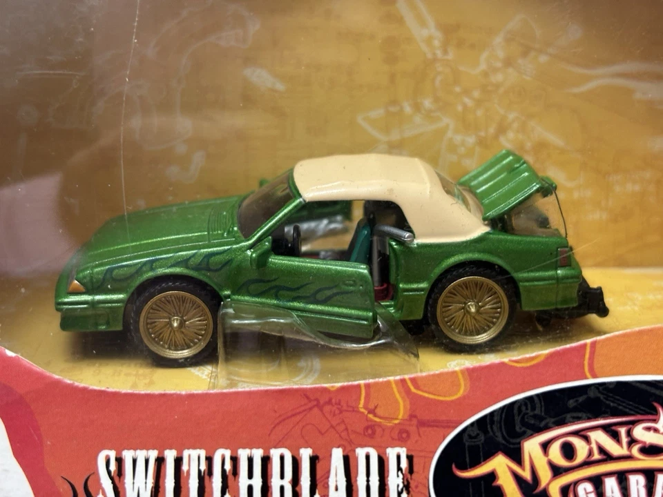Muscle Machines Monster Garage Switchblade Mustang Fox Body Convertible 2004 NEW - Image 3 of 4