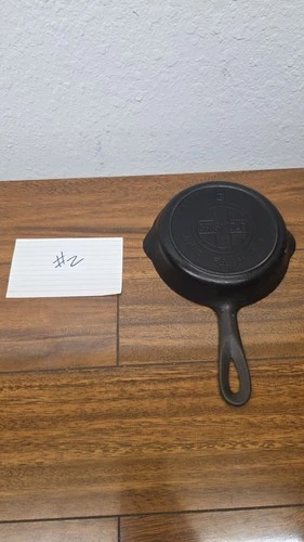 Griswold #3 Cast iron Skillet. LBL E.P.U. P/N 709 Heat ring