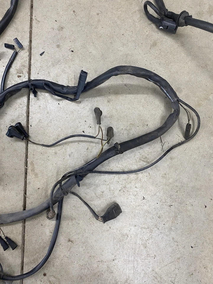 Porsche 944 Turbo 951 1986 bahía de motor, faros, ventiladores de refrigeración arnés de cableado Foto 3 de 4