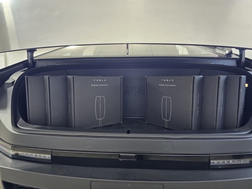 🔥 Fire SALE 🔥 NEW Tesla Mobile Charger Gen 3 Limited Supply! ⏳️ - Picture 1 of 6
