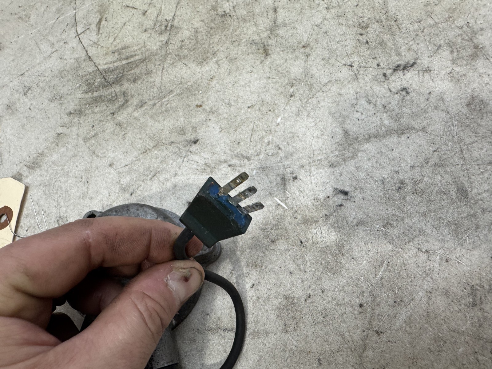 1999 FERRARI F355 CONVERTIBLE OEM U.S. LHD ENGINE COVER SENSOR F129C