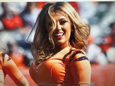 2 Lower Level CLEVELAND BROWNS Football Tickets BUFFALO BILLS Section 138 Row 10