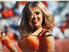 2 Lower Level CLEVELAND BROWNS Football Tickets BUFFALO BILLS Section 138 Row 10