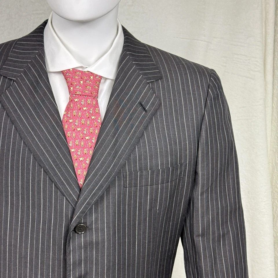 Abrigo deportivo Brioni gris azul blanco rayas lino mezcla seda 44 EE. UU. 54 IT USADO EN EXCELENTE ESTADO Foto 3 de 4