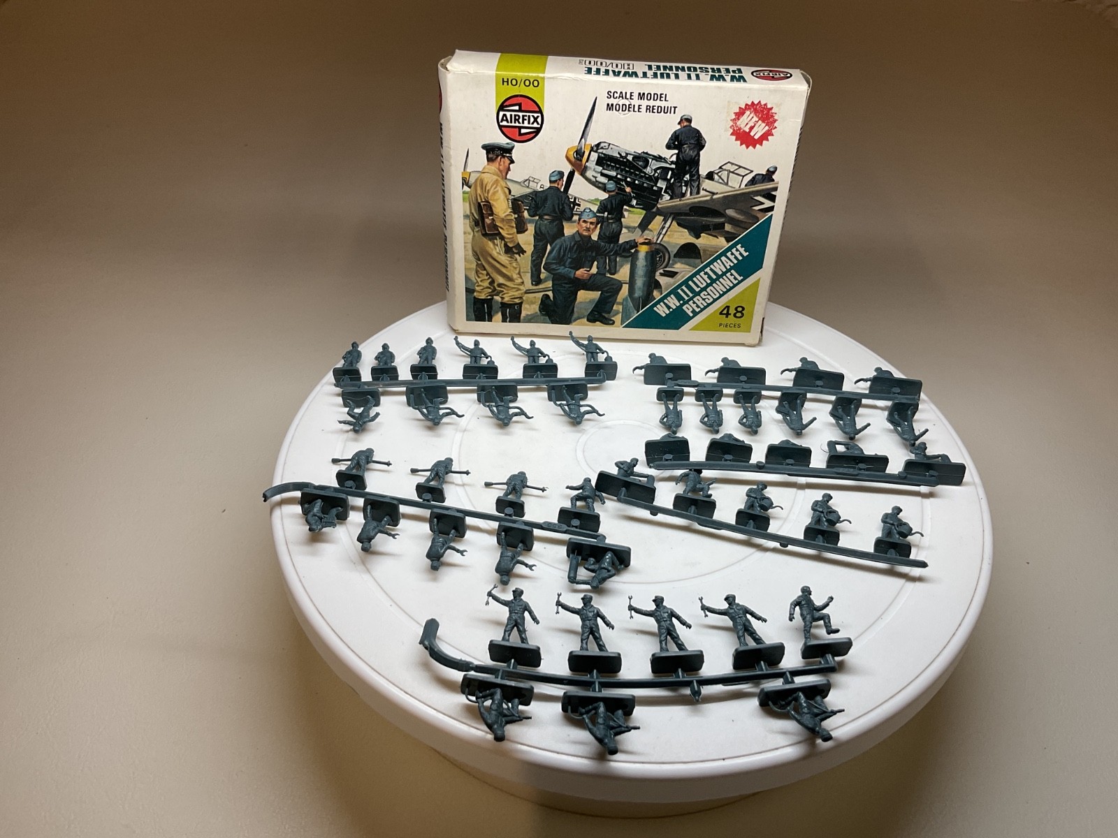 Airfix 01755 Luftwaffe Personnel  1/72 Scale 1987 Edition
