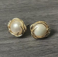 14K Solid Yellow Gold Pearl Diamond Elegant Stud Earrings Code 3DL9