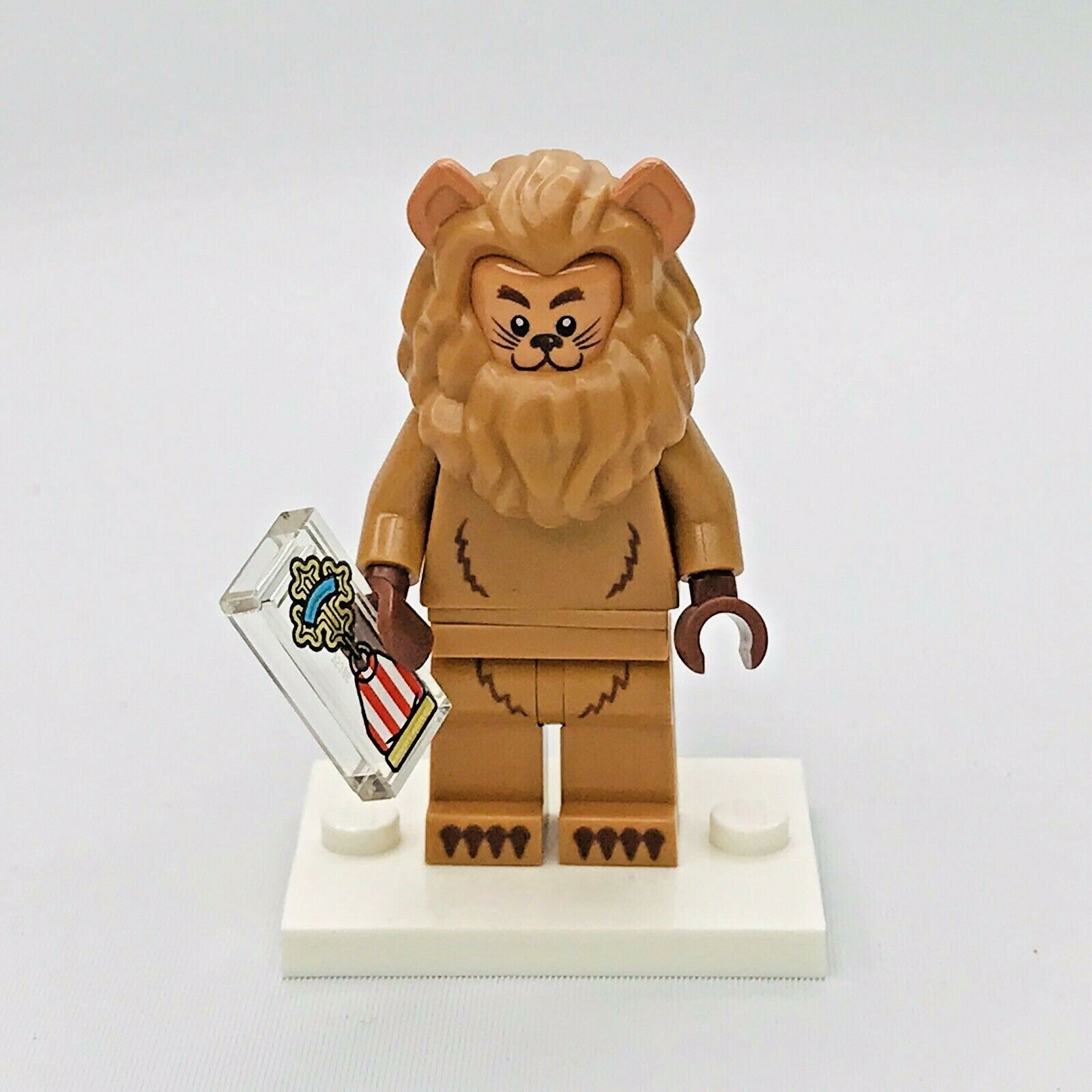 lego lion figure