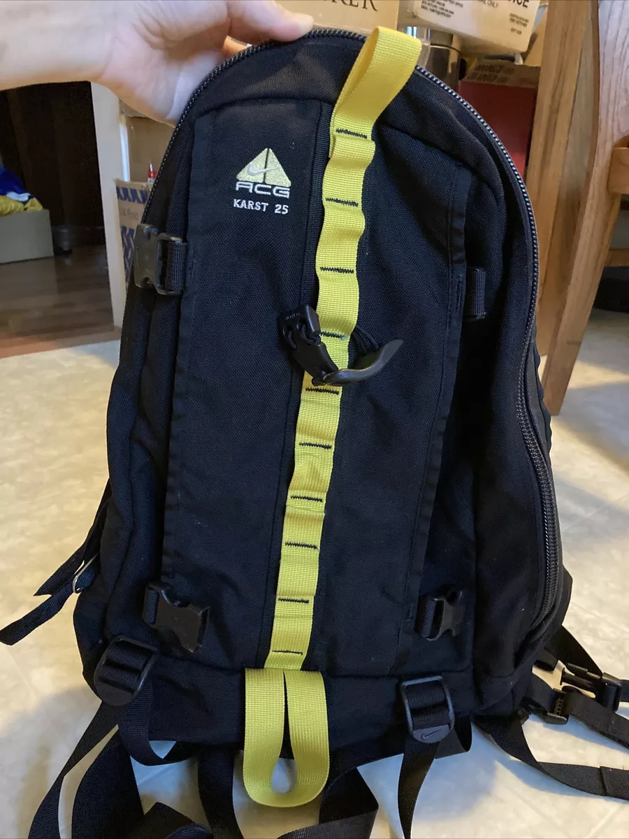Nike acg karst 25 top