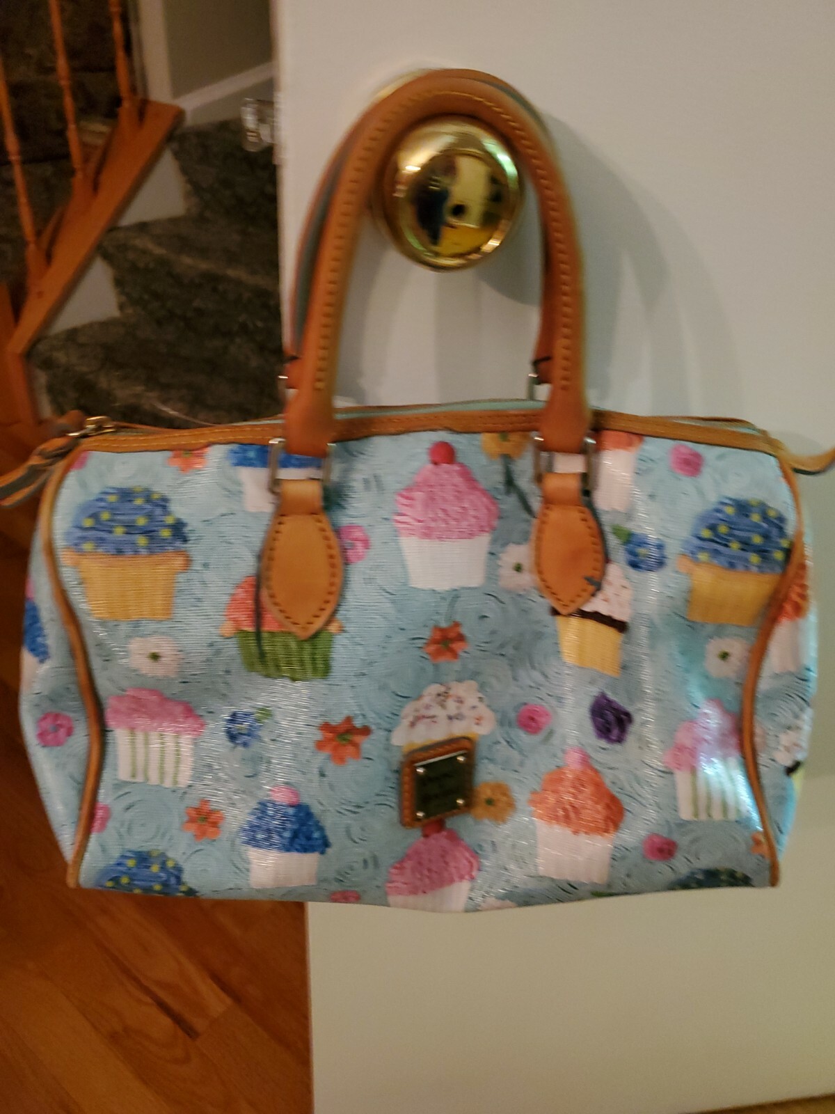Limited Edition Dooney &Bourke Cupcake SACHEL Gem