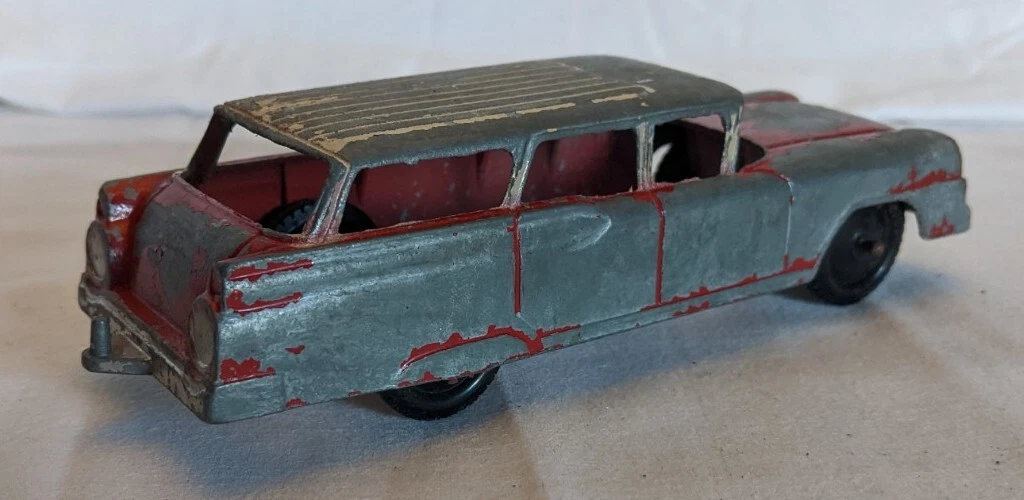 Tootsie Toy Ford Country Sedan. Chicago 24