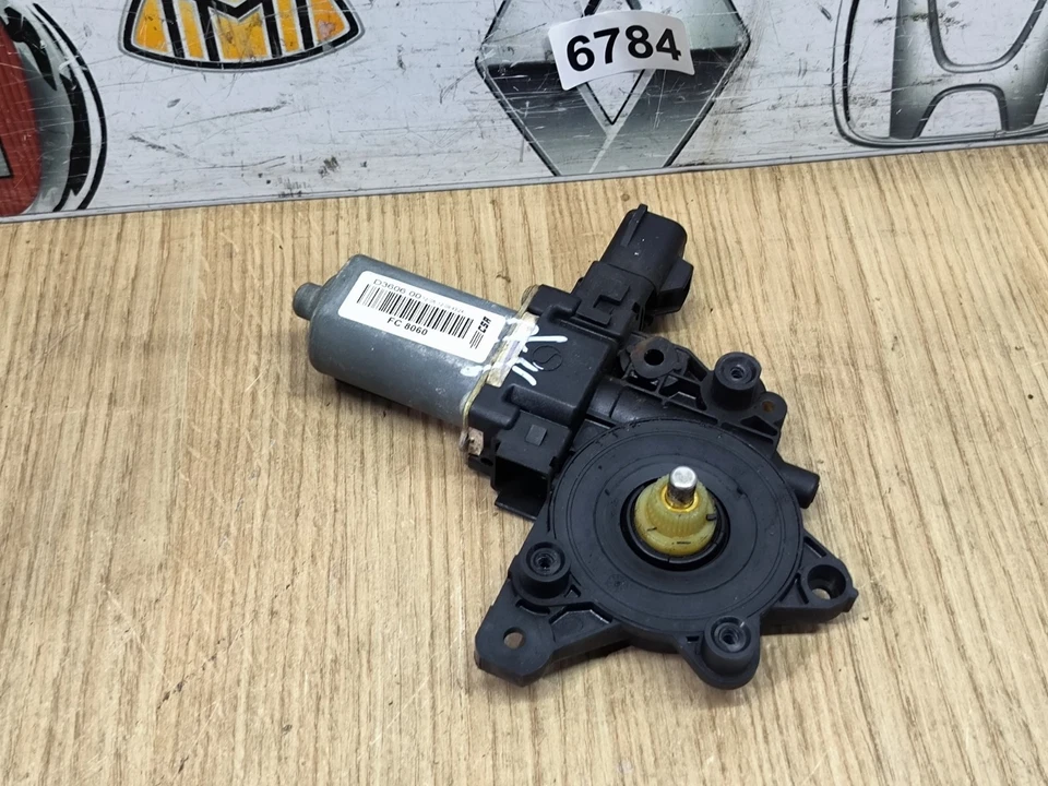 Jaguar XF X250 Facelift Front Right Door Window Regulator Motor D360600 /FC8060 - Image 2 of 4