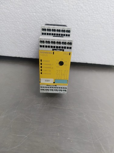 Relé de seguridad Siemens 3TK2827-1BB40 - EN MUY BUENA CONDICIÓN - Imagen 2 de 8