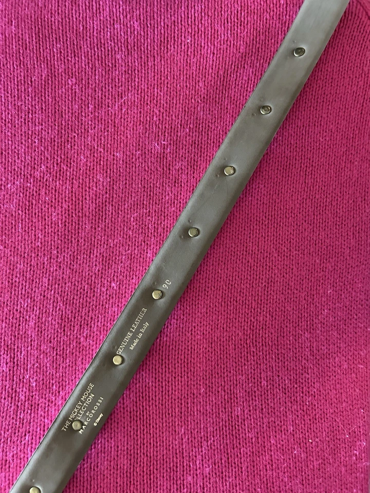 Cinturón de cuero blanco Disney Mickey Mouse con detalles dorados Foto 4 de 4