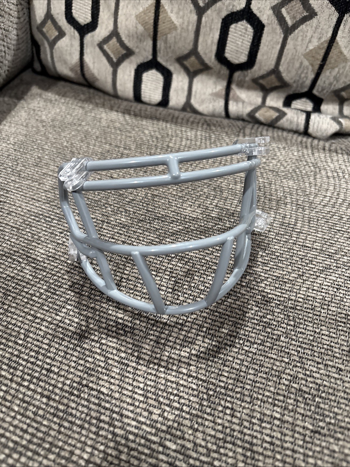 Face Mask With Clips Screws