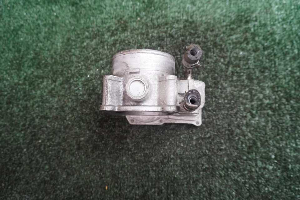 Toyota Sienna 2006 2007 motor de 3,5 L carrocería del acelerador fabricante de equipos originales 133 k millas 220300P050 Foto 3 de 4