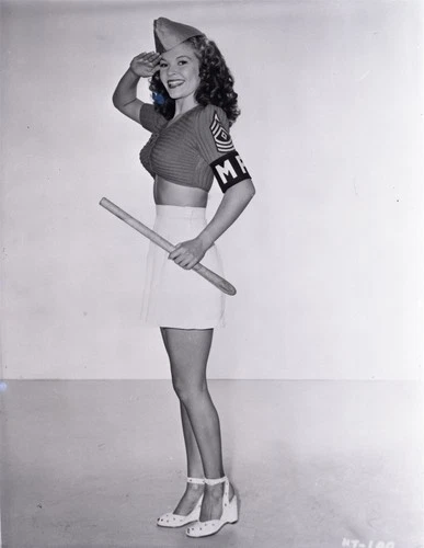 KCE2-418 HELEN TALBOT 1940s YANK COVER GIRL PIN-UP VINTAGE 8X10 B&W COPY NEG