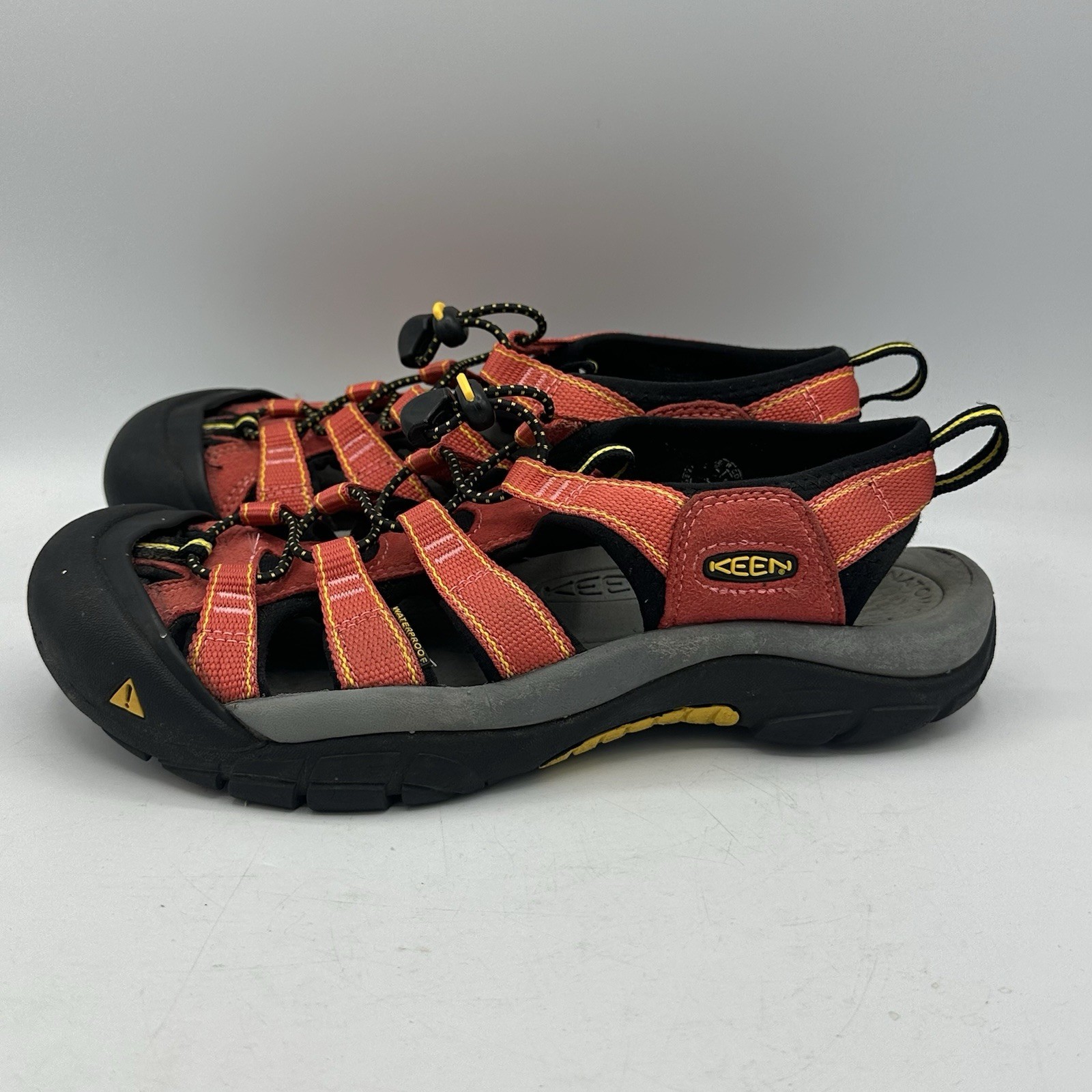 Sandali KEEN taglia M7 W8 8 5 unisex escursionismo fiume outdoor rosso barbabietola