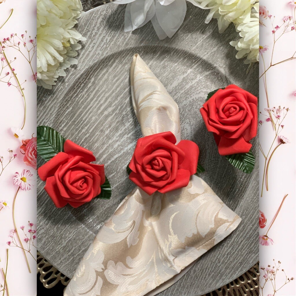 Napkin Rings Set of Elegant lifelike Red Roses NR000073