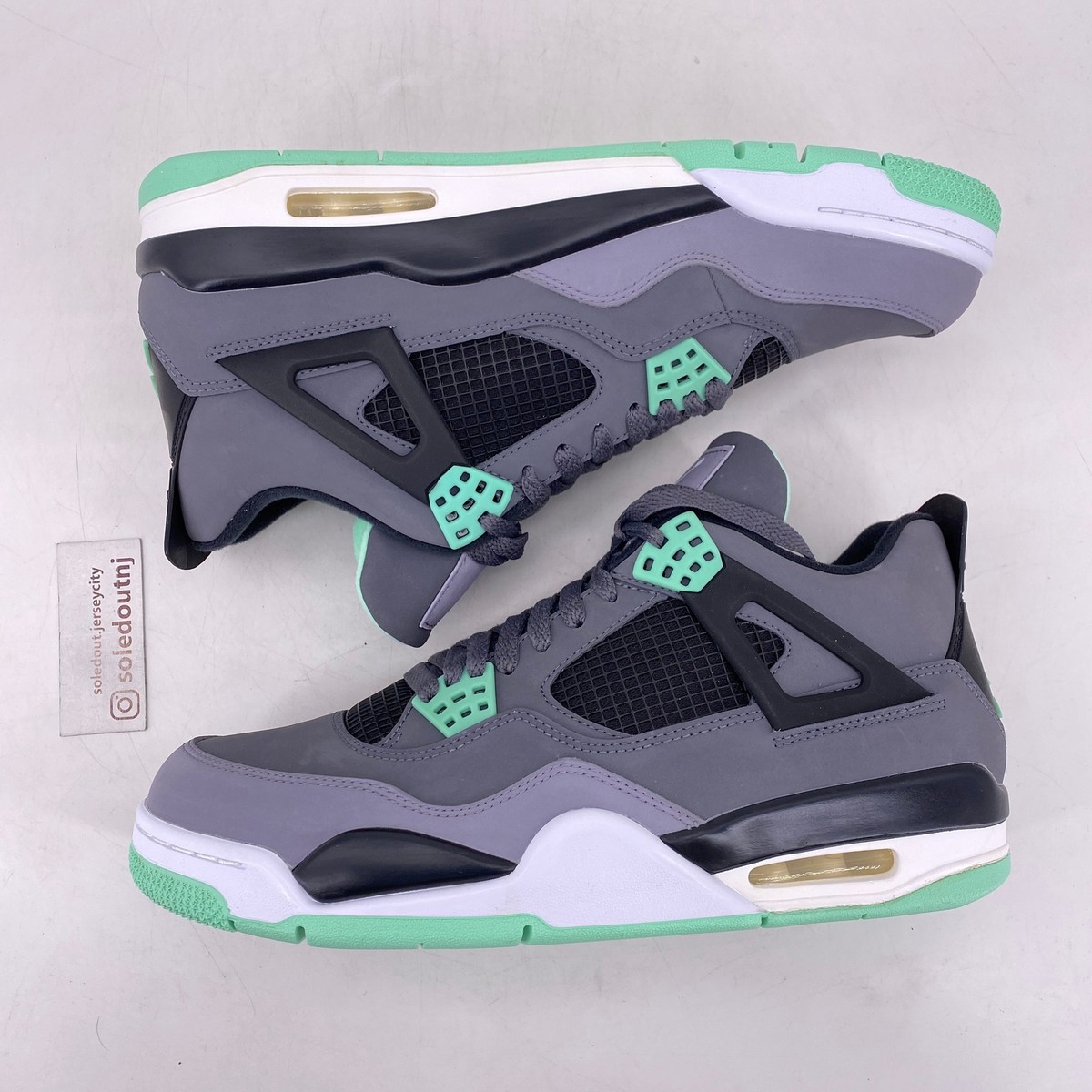 Air Jordan 4 Retro 