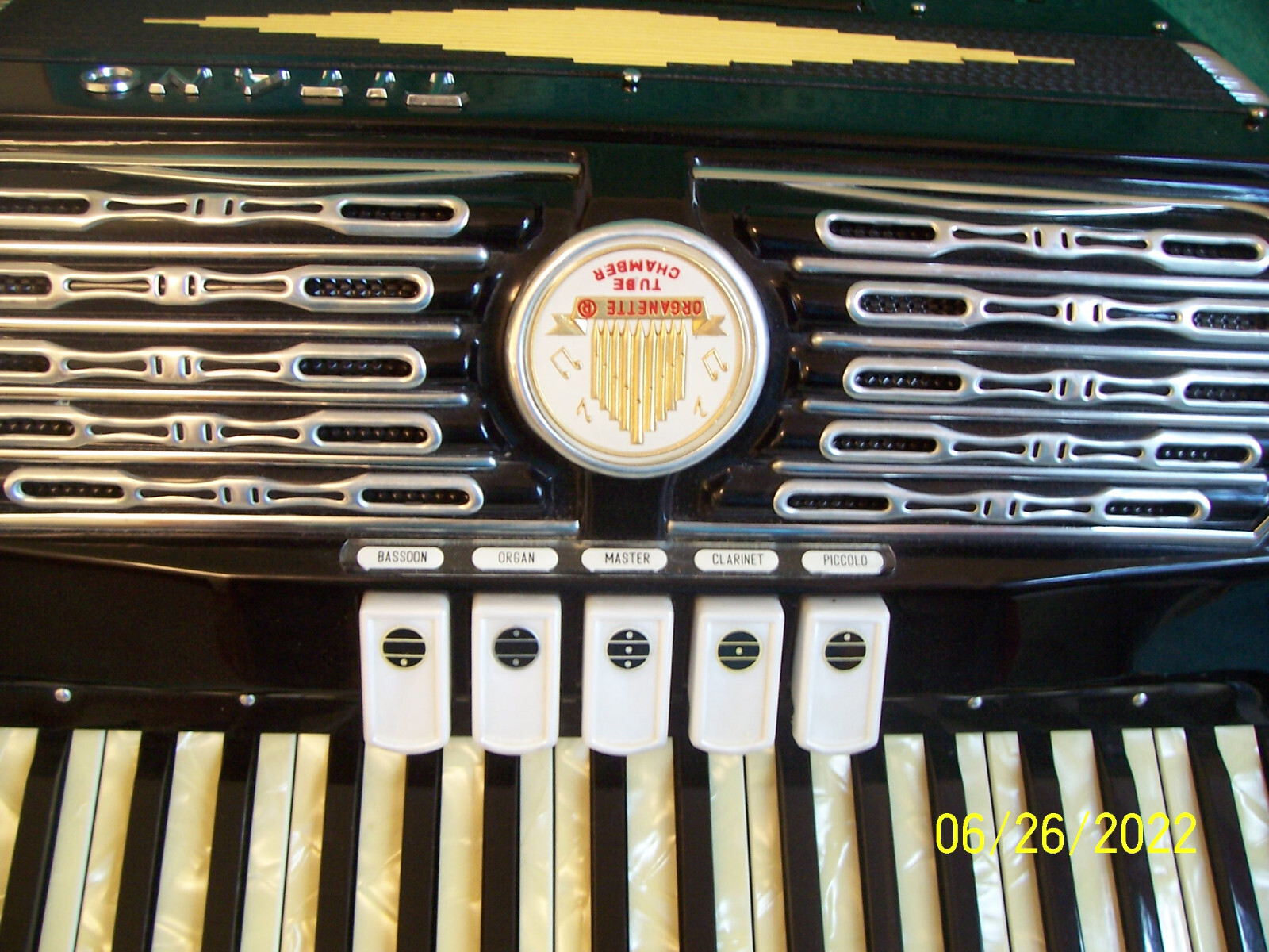 Titano Standard Accordion 3 & 4 reeds Accordian V. Good cond. 17" keys