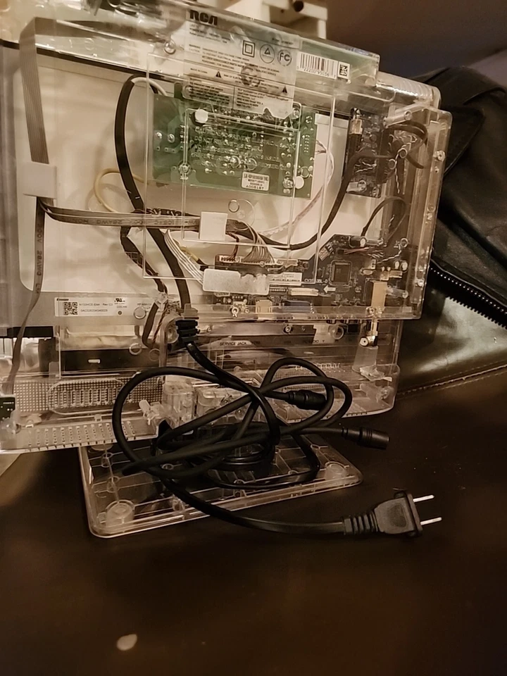 RCA Clear Prison Jail Inmate TV J13SE821 13 Inch - No remote - TESTED, WORKING - Image 3 of 4