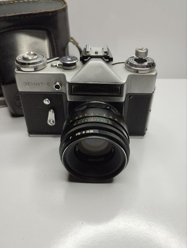 SLR Zenit E 35mm Film Camera + Helios - 44 - 2 2/58 TESTED