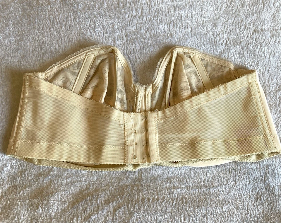 Sujetador beige con aros sin tirantes GODDESS de colección con deshuesado, encaje talla 38C estilo 389 Foto 3 de 4