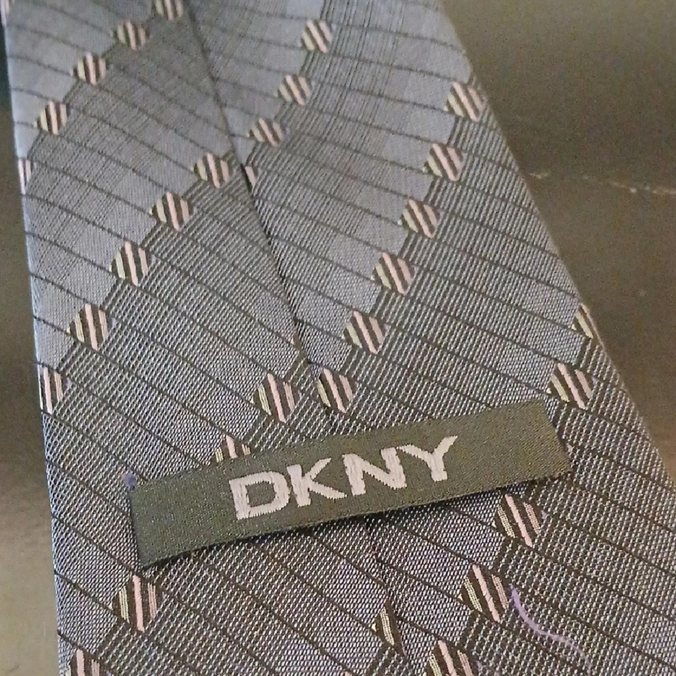 ¡Haz una oferta! Corbata texturizada azul y gris Dkny con rayas diagonales Foto 2 de 3