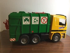 BRUDER Large Recycle Garbage Truck Germany Mercedes Benz Actros 4143