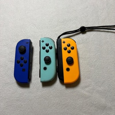 Nintendo Switch Joy-Con Controllers Lot of 3 Blue Light Blue Yellow For Parts