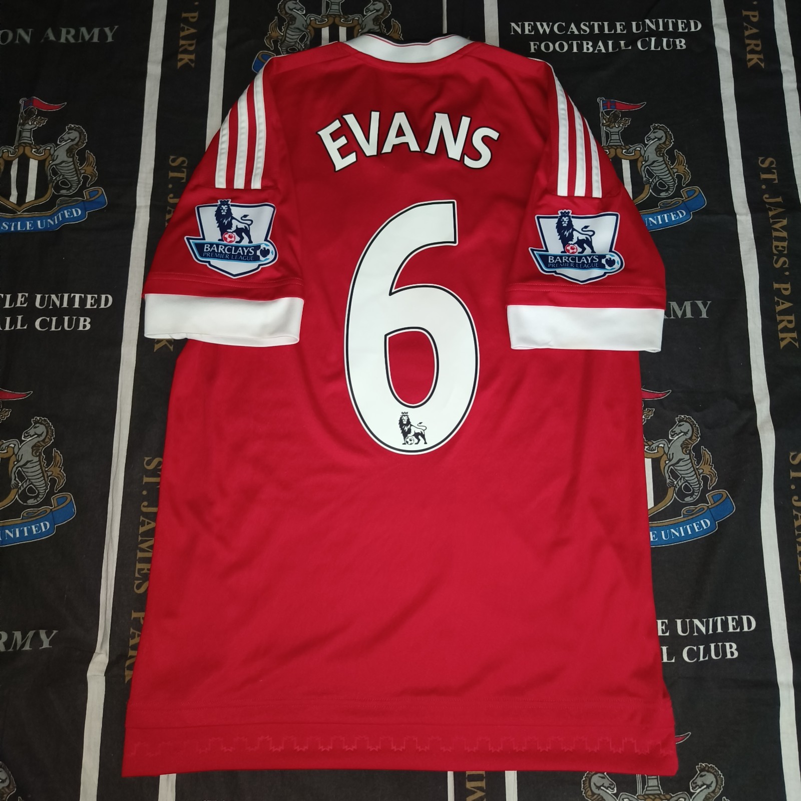 Manchester United Home Football Shirt Jersey Adidas 2015 2016 Jonny Evans Size S