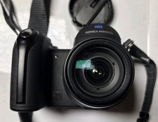 VTG Konica Minolta Z3 Dimage Digital Camera 4.0 Mega Pixels GT 35-420mm W Case