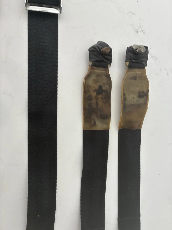 Оригинальные задние ремни безопасности 1968 Ford Mustang Shelby W8KA дата отсутствует одна пряжка - Изображение 3 из 4