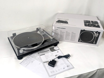Audio-Technica AT-LPW30 Manual Belt-Drive Turntable Black 33/45RPM 