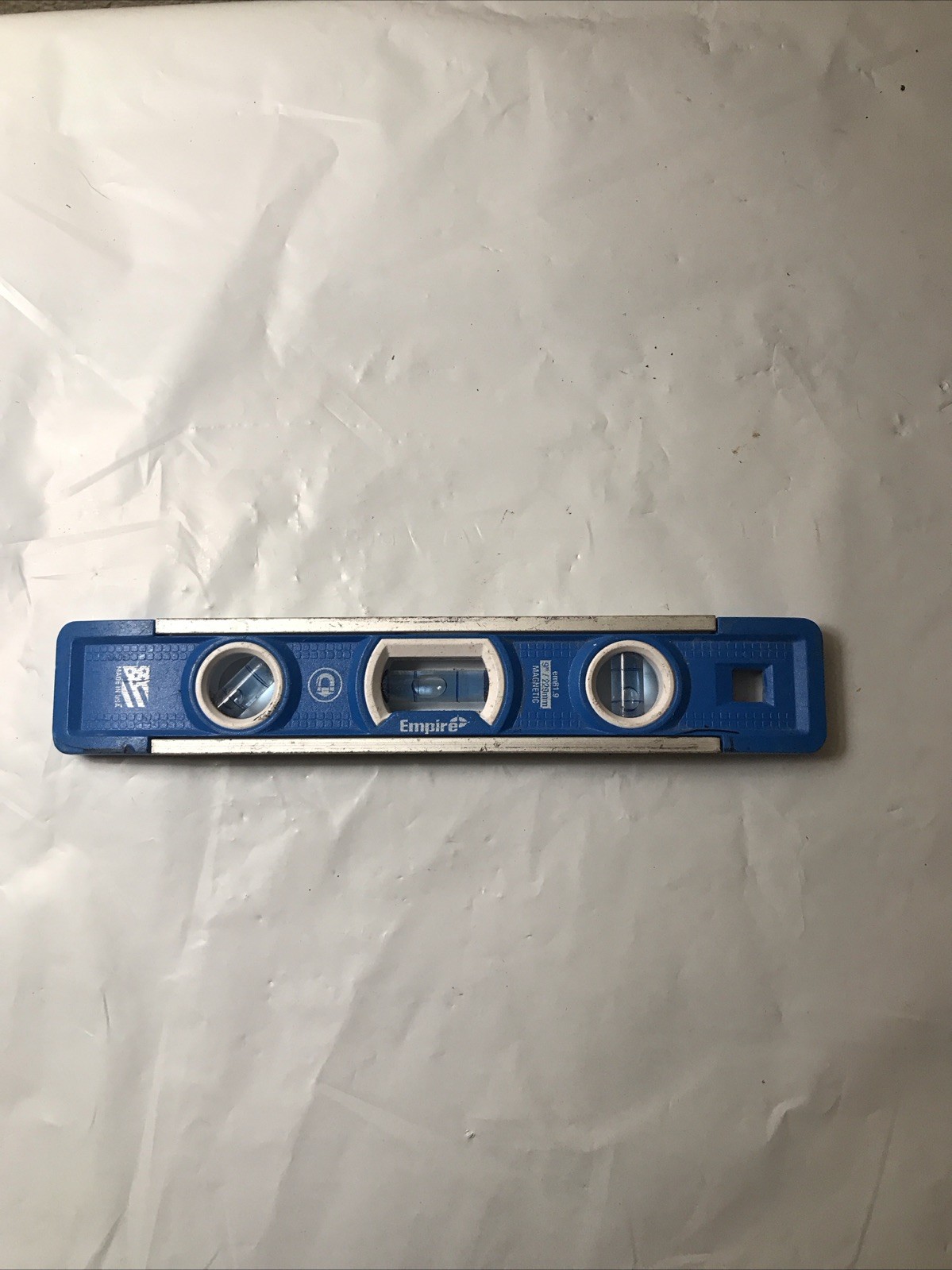 NEW!! Empire Level USA 9” Magnetic Torpedo Level w/Overhead Viewing Slot EM81.9G