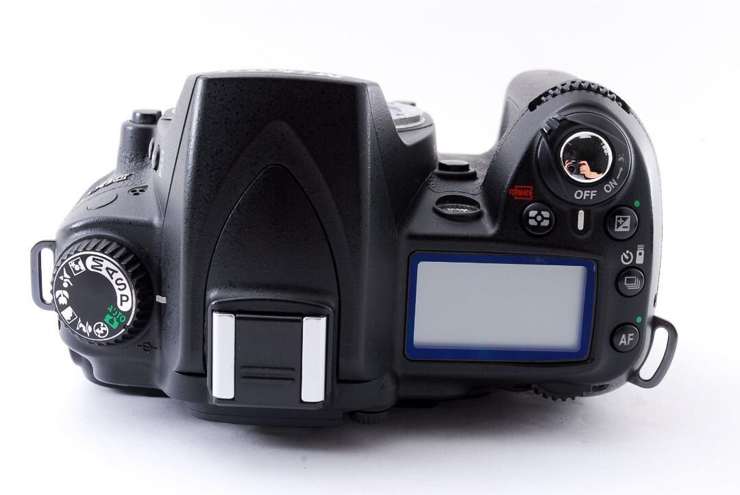 Near Mint Nikon D90 12.3MP SLR Body From JAPAN Express Shipping