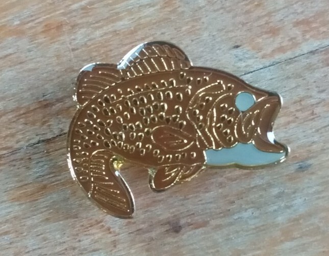 Large Mouth Bass Fish Vintage Lapel Pin FISHING HUNTING BOATING PIN