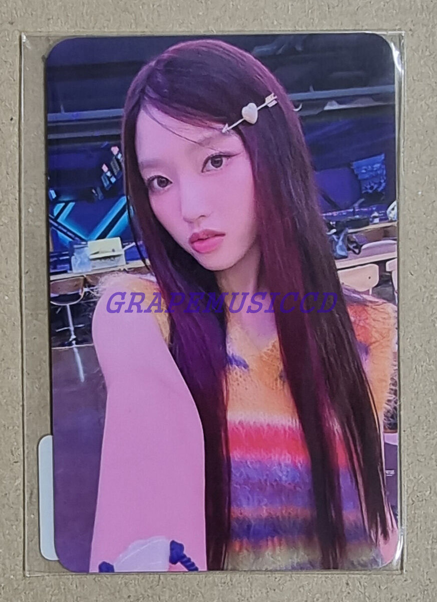 LOOSSEMBLE 1st Mini Album LOONA K-POP OFFICIAL EVENT PHOTO LOOSSEMBLE 1st Mini Album LOONA K-POP OFFICIAL EVENT PHOTO
