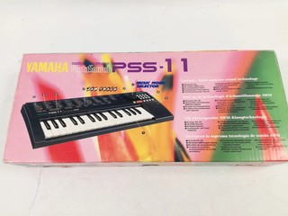 Yamaha PortaSound PSS 11 Electronic Keyboard with Box & Manual