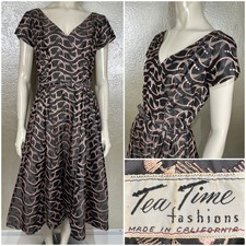 Vintage 1950's Ladies TEA TIME FASHIONS Gray & Pink Satin Embroidered Dress SM