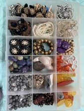 Glass/plastic Beads Lot